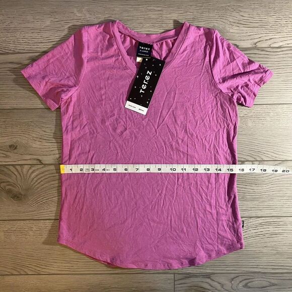 Terez Girls Size XL 16 Short Sleeve T-Shirt Light Purple V-Neck Tee‎ Lightweight - Picture 6 of 8